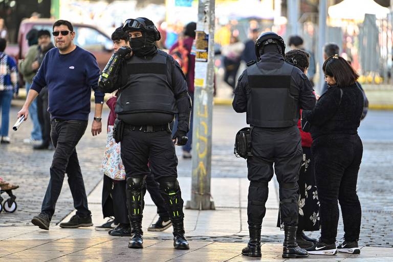 Aumento da criminalidade preocupa chilenos e pauta campanha pela Presidência