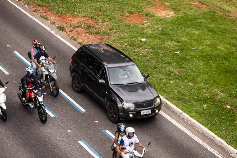 Com disparada de mortes, governo Lula cria plano de segurança para motociclistas