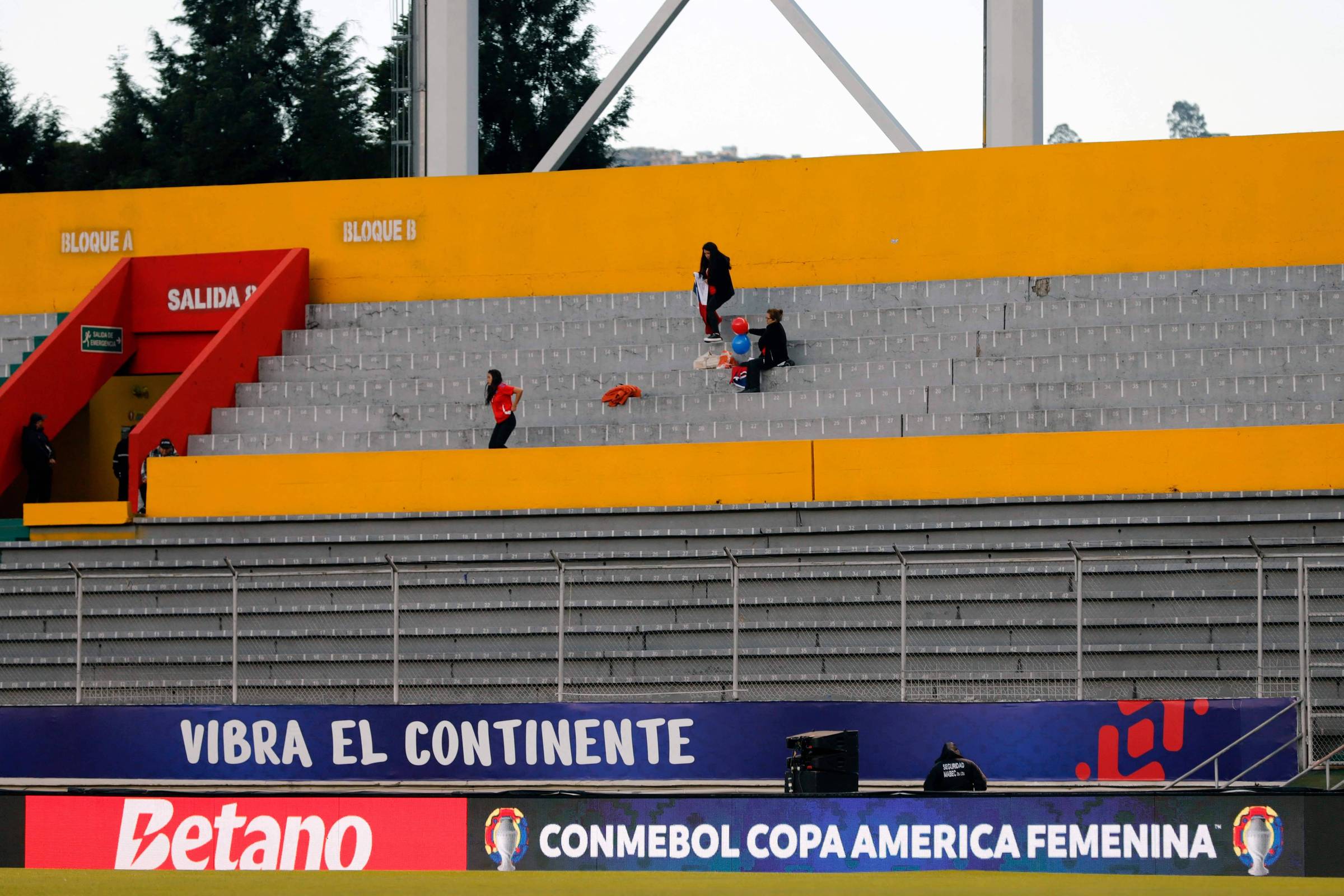 Descaso com a Copa América feminina reflete rotina de jogadoras sul-americanas