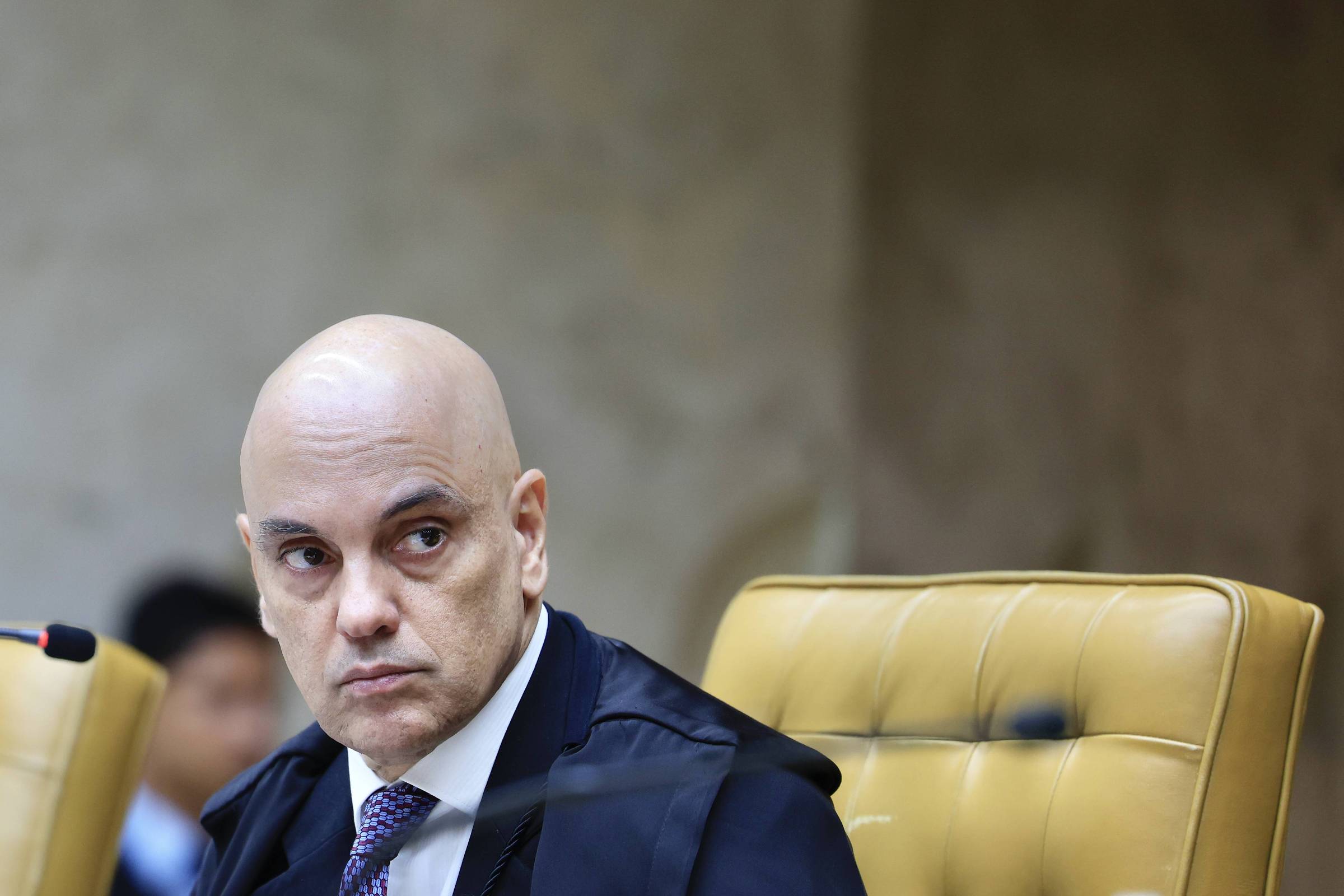 É preciso parar de normalizar a censura do STF
