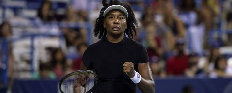 WASHINGTON, DC - JULY 24: Venus Williams of the United States celebrates after a point against Magdalena Frech of Poland during a women's singles match on day 4 of the Mubadala Citi DC Open 2025 at William H.G. FitzGerald Tennis Center on July 24, 2025 in Washington, DC.   Scott Taetsch/Getty Images/AFP (Photo by Scott Taetsch / GETTY IMAGES NORTH AMERICA / Getty Images via AFP)