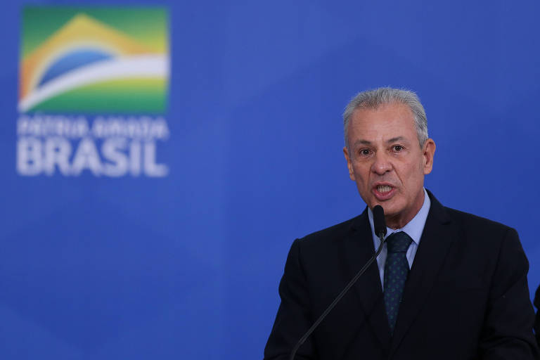 Caso das joias de Bolsonaro leva Comissão de Ética a determinar censura a ex-ministro