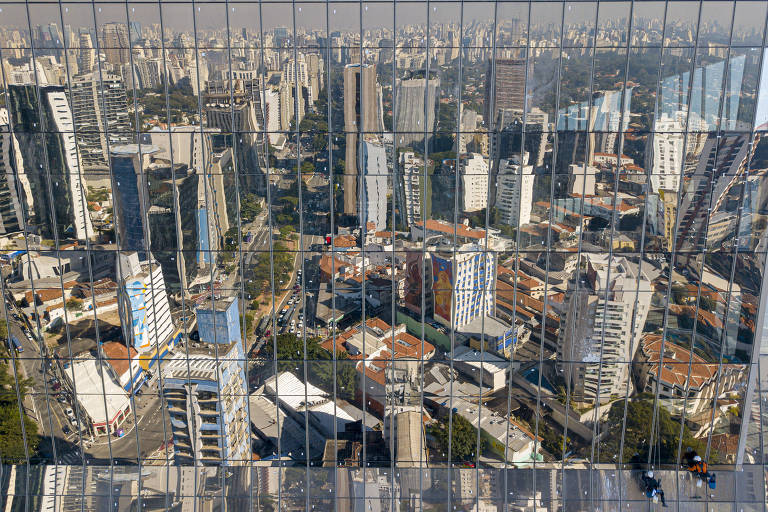 Selic a 15% derruba a concessão de financiamentos imobiliários, aponta Abecip