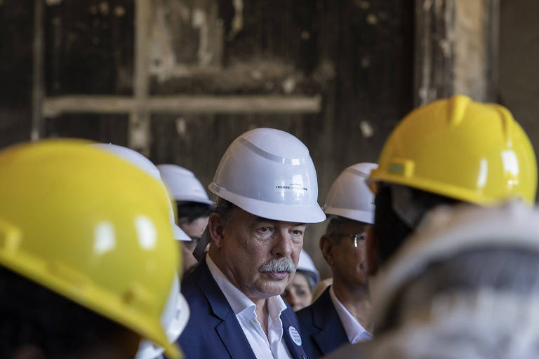 Mercadante e Al Gore debatem democracia em evento no RJ
