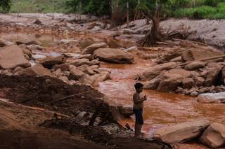 DESASTRE EM MARIANA