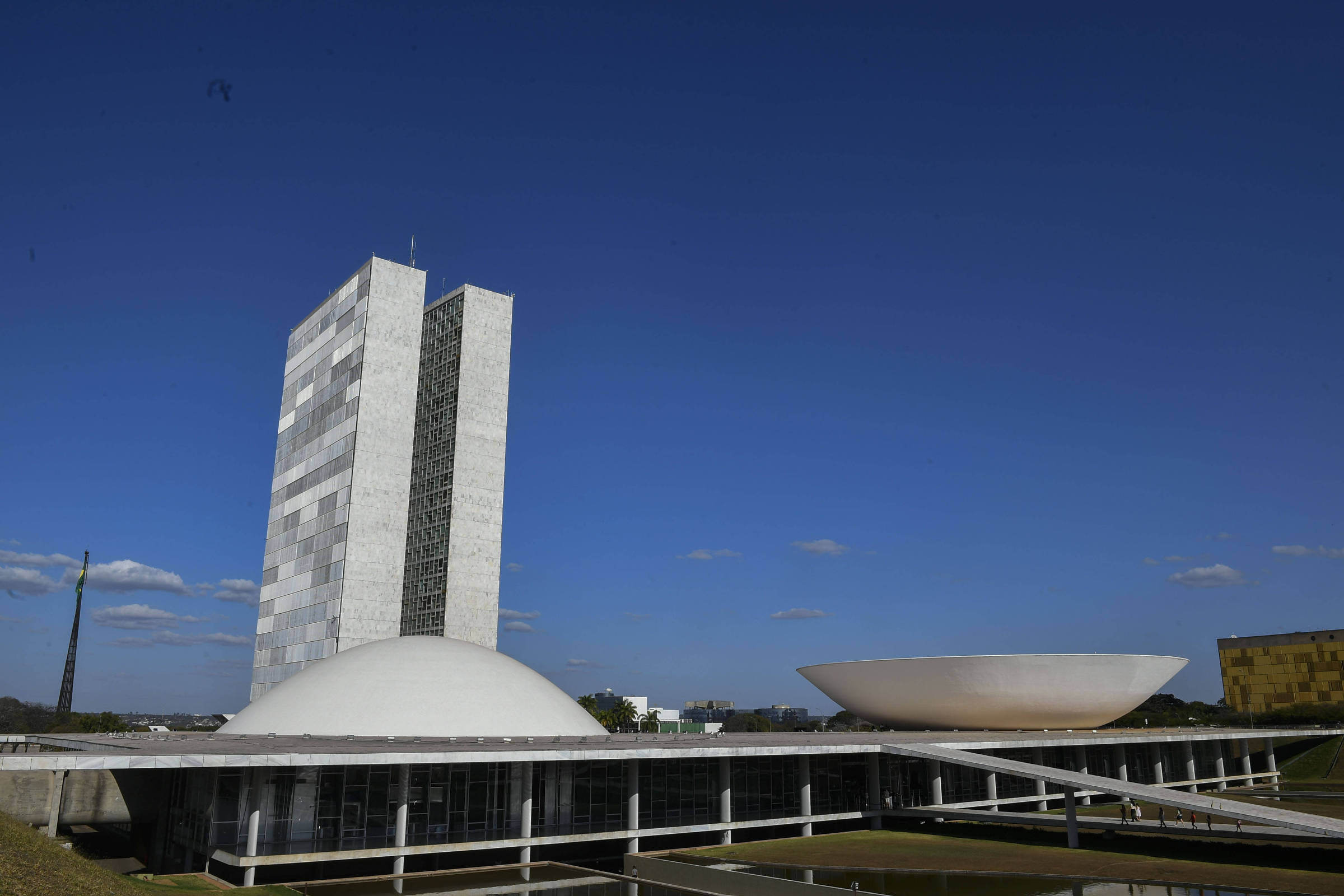 Hugo Motta declara a perda de mandato de sete deputados após retotalização de votos