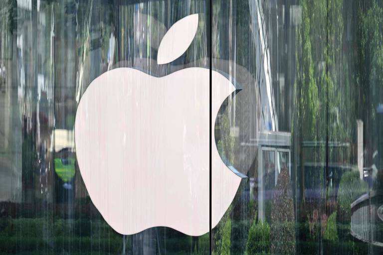 Receitas da Apple sobem com alta nas vendas do iPhone e recuperação na China