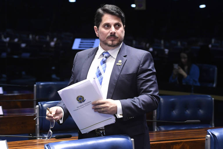 Oposição no Senado pressiona Alcolumbre a defender Marcos do Val após tornozeleira