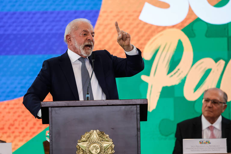 Lula diz que não ligará para negociar com Trump porque americano 'não quer falar'; veja vídeo