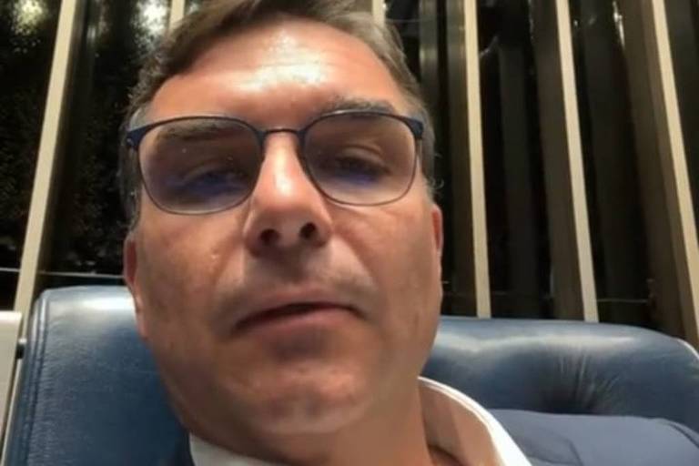 Bolsonaristas viram a madrugada para manter obstrução nos plenários do Congresso