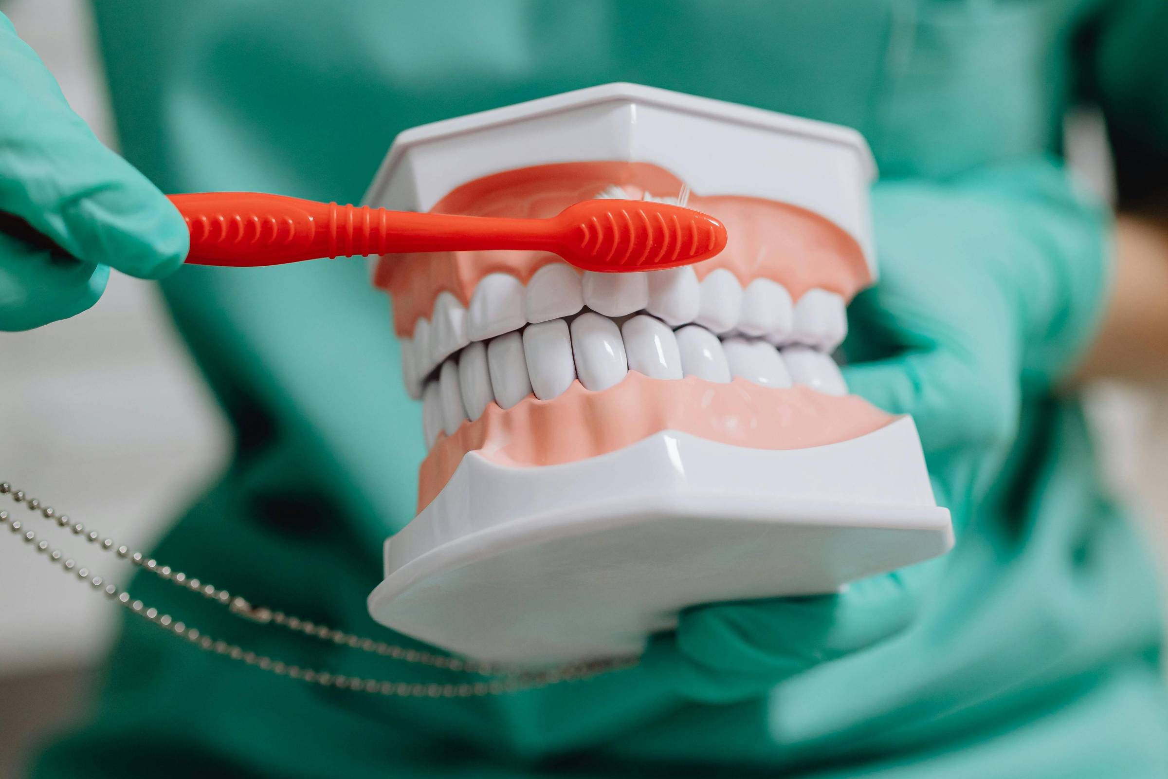 5 coisas que especialistas querem que você faça para ter dentes e gengivas saudáveis