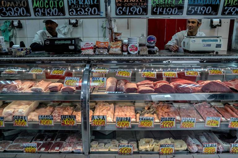 Economistas diminuem previsão para o PIB pela primeira vez desde junho
