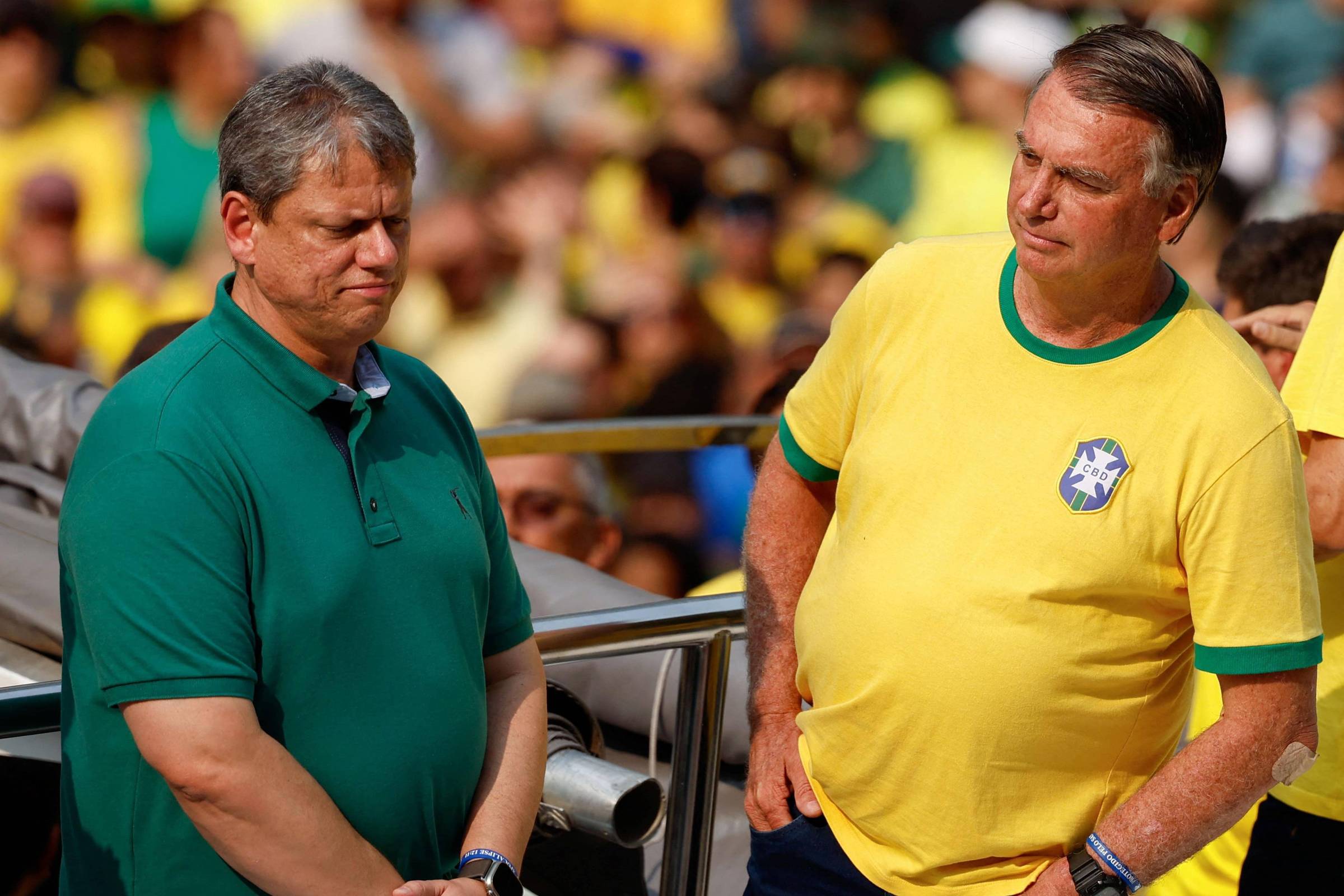 Moraes autoriza visita de Tarcísio a Bolsonaro em prisão domiciliar