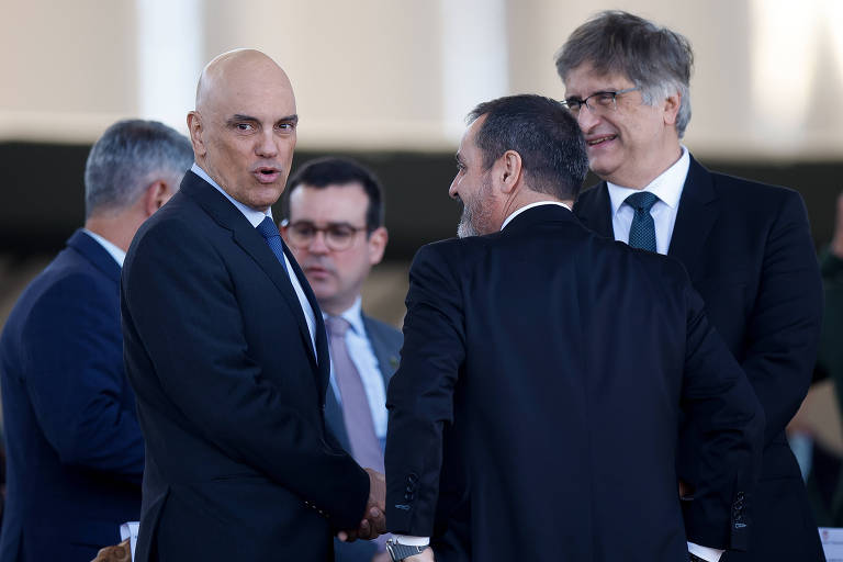 Moraes negou pedido da PF por prisão preventiva de Bolsonaro quando impôs tornozeleira