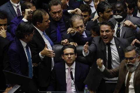 Motta faz ofensiva após motim e determina que comissões acelerem distribuição de emendas