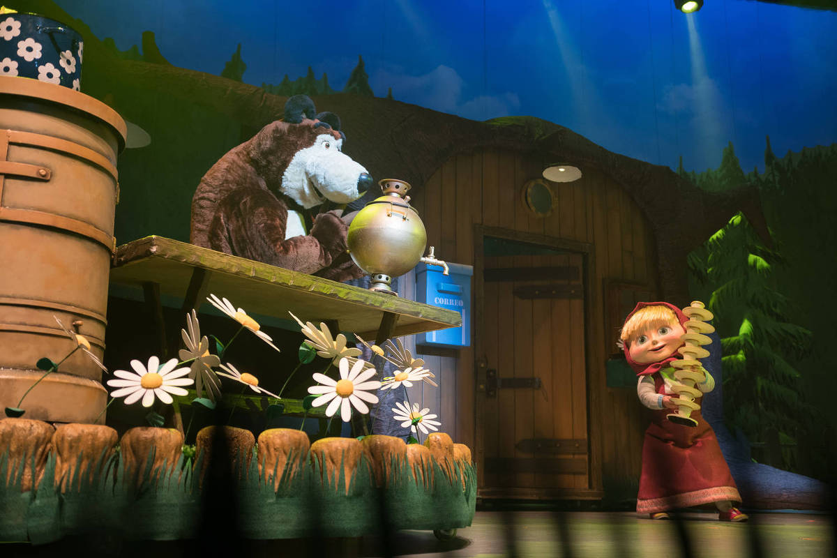 Peça de 'Masha e o Urso' retorna a São Paulo em 2026; veja como comprar