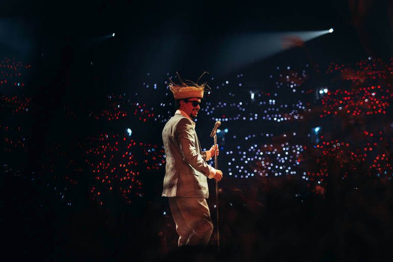 Bad Bunny tenta curar a ferida aberta dos latinos em sua nova turnê