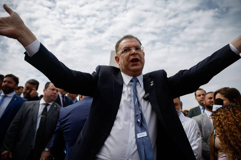 Inclusão de Malafaia em inquérito da PF é perseguição religiosa, diz Sóstenes