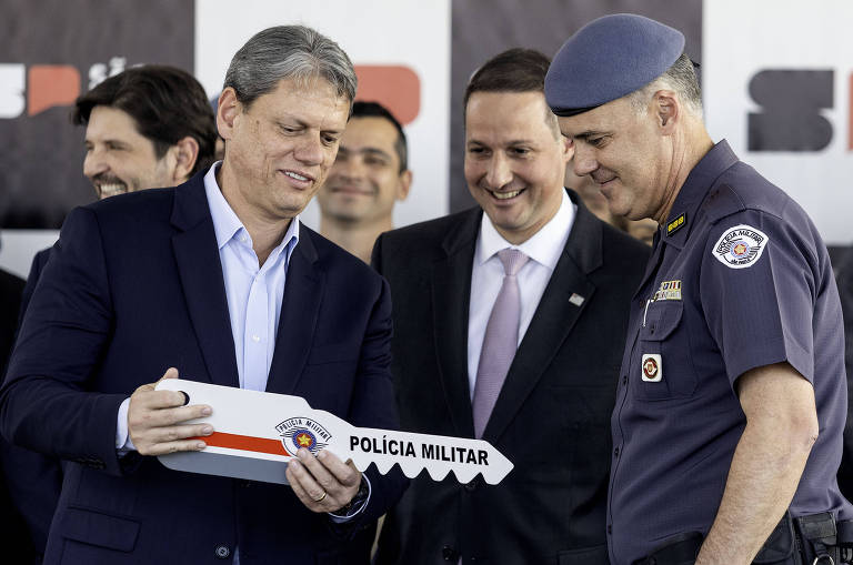 Almoço de banqueiro para Tarcísio causa desconforto entre apoiadores de Bolsonaro