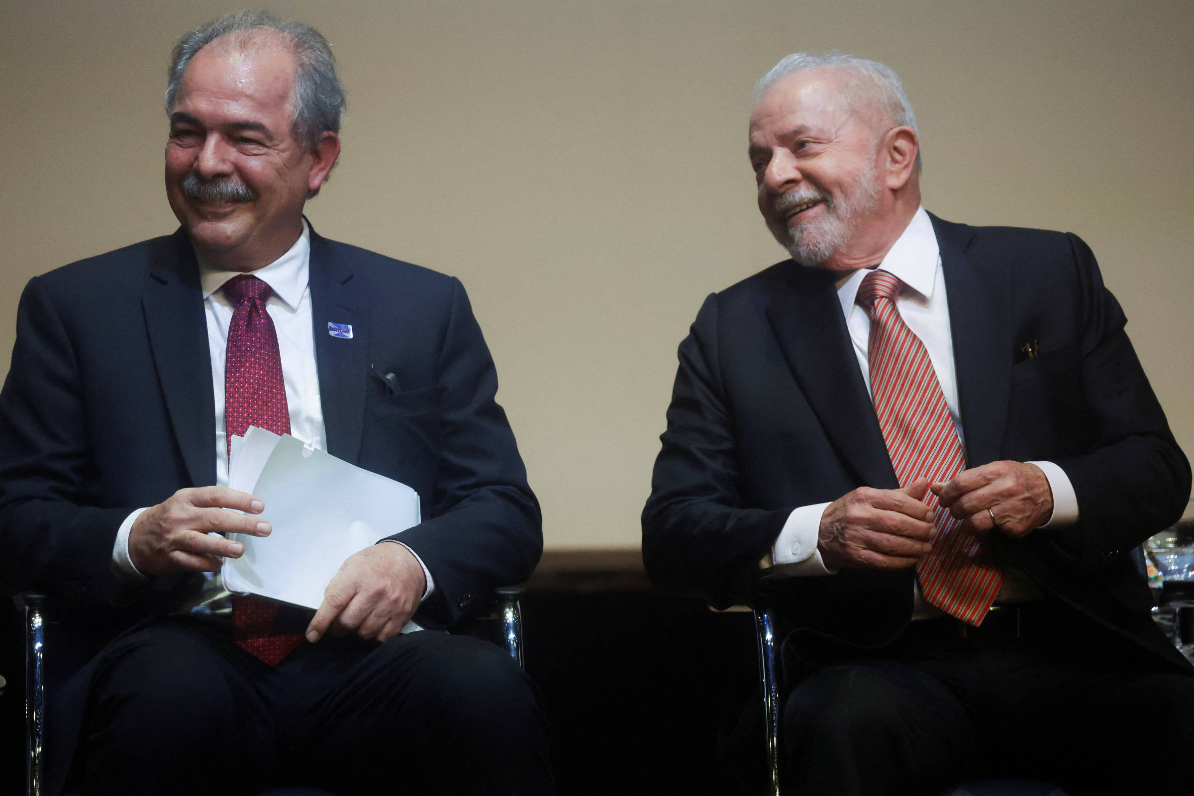 Sob Lula 3, investimentos do BNDES saltam 30%