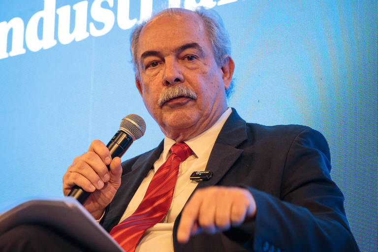 BNDES não está sujeito a impactos de uso de lei Magnitsky pelos EUA, diz Mercadante
