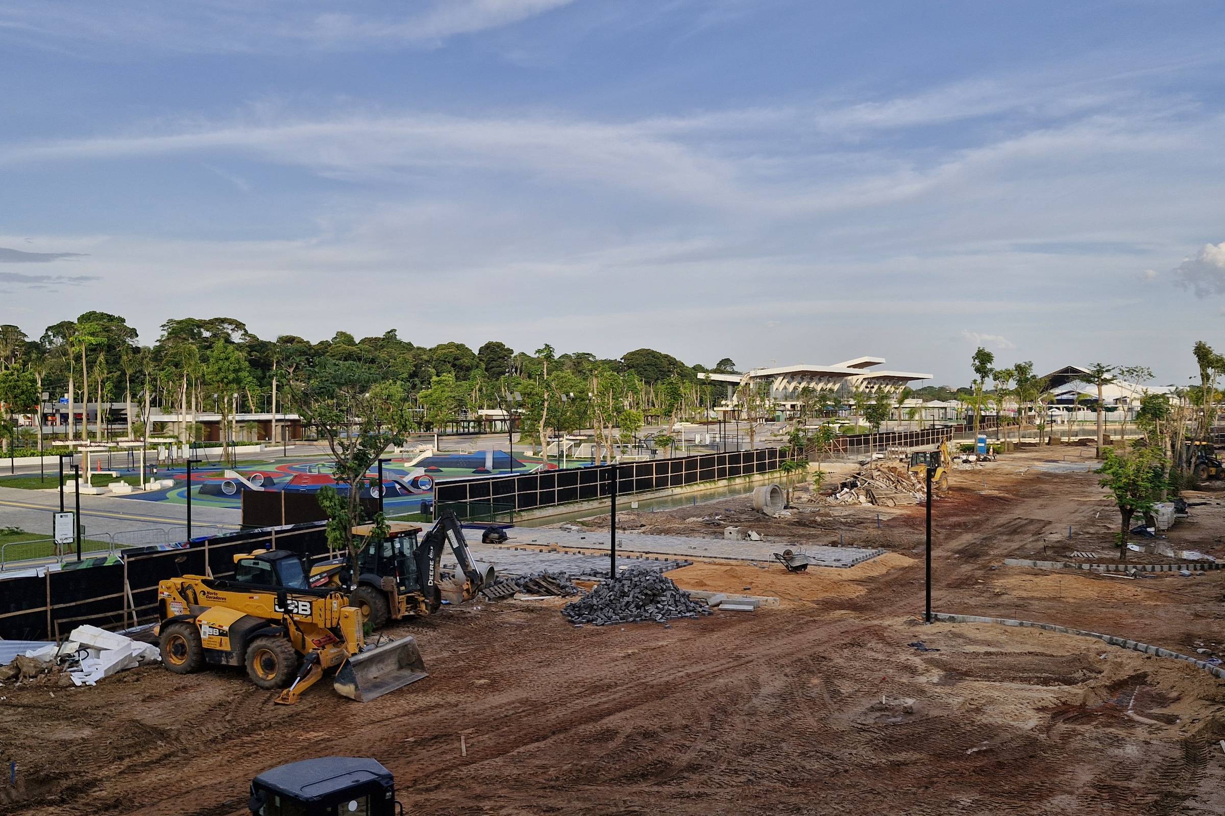 Trabalhadores da construção civil em Belém anunciam greve; paralisação deve afetar obras da COP30
