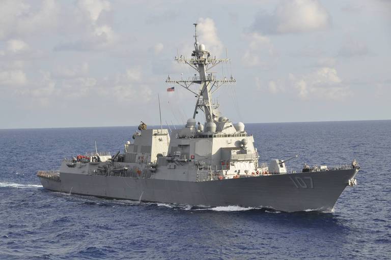 Navios enviados por Trump têm mais poder de fogo que a Venezuela