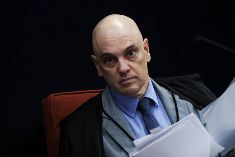 Moraes dá 48h para Bolsonaro explicar pedido de asilo à Argentina e descumprimento de ordens do STF