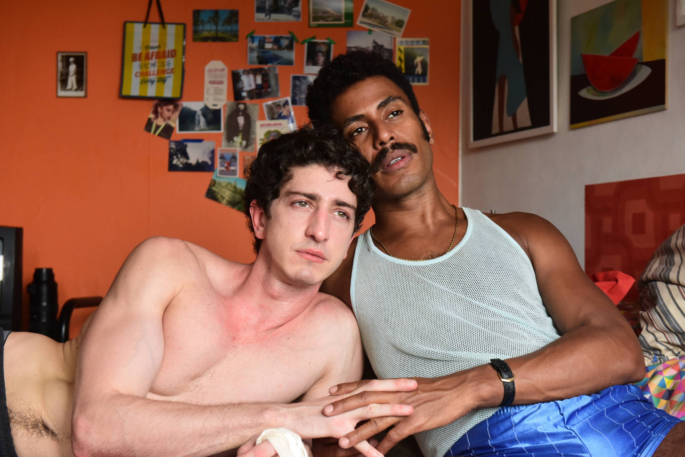 'Máscaras de Oxigênio' é a homenagem que o Brasil devia às vítimas da Aids