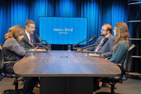 Bets e jogos online faturaram R$ 17,4 bilhões no Brasil em 2025; assista à entrevista