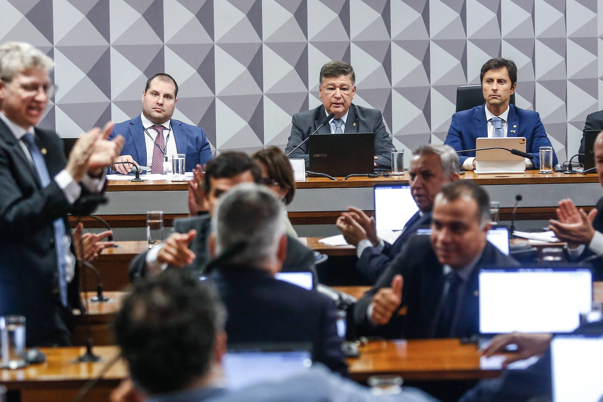 PT processa integrantes da CPMI do INSS por insultos ao partido e a Lula