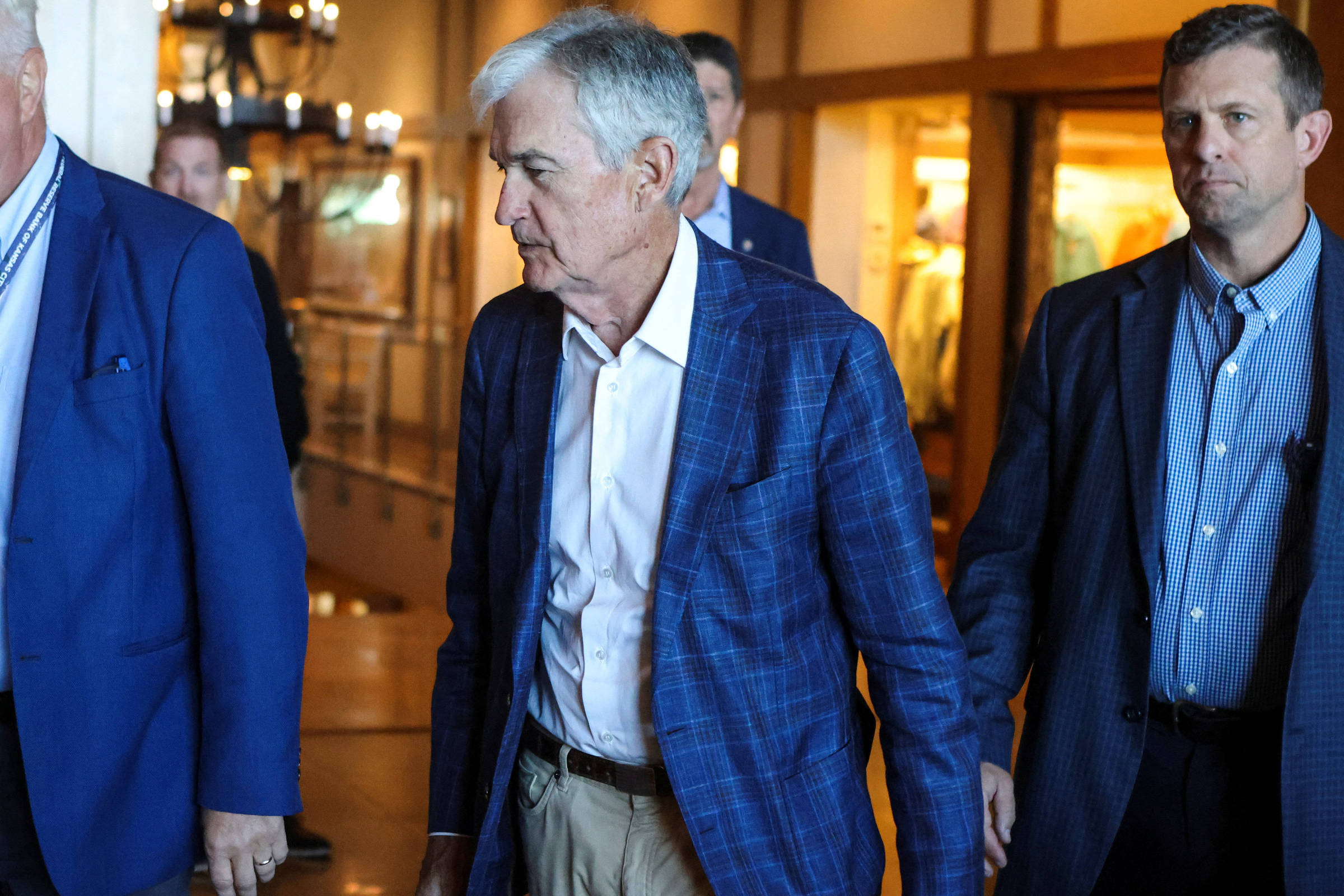 Autoridades do Fed tentam manter foco na economia enquanto Trump intensifica ataques