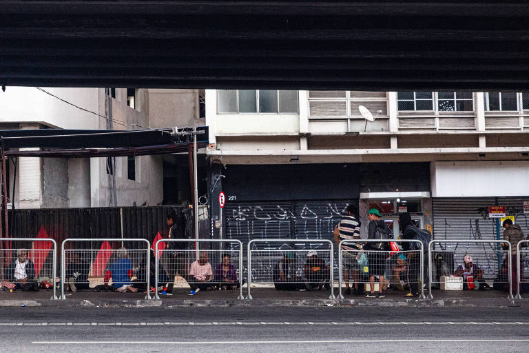 Cracolândia chega ao entorno da avenida Pacaembu e da favela do Moinho