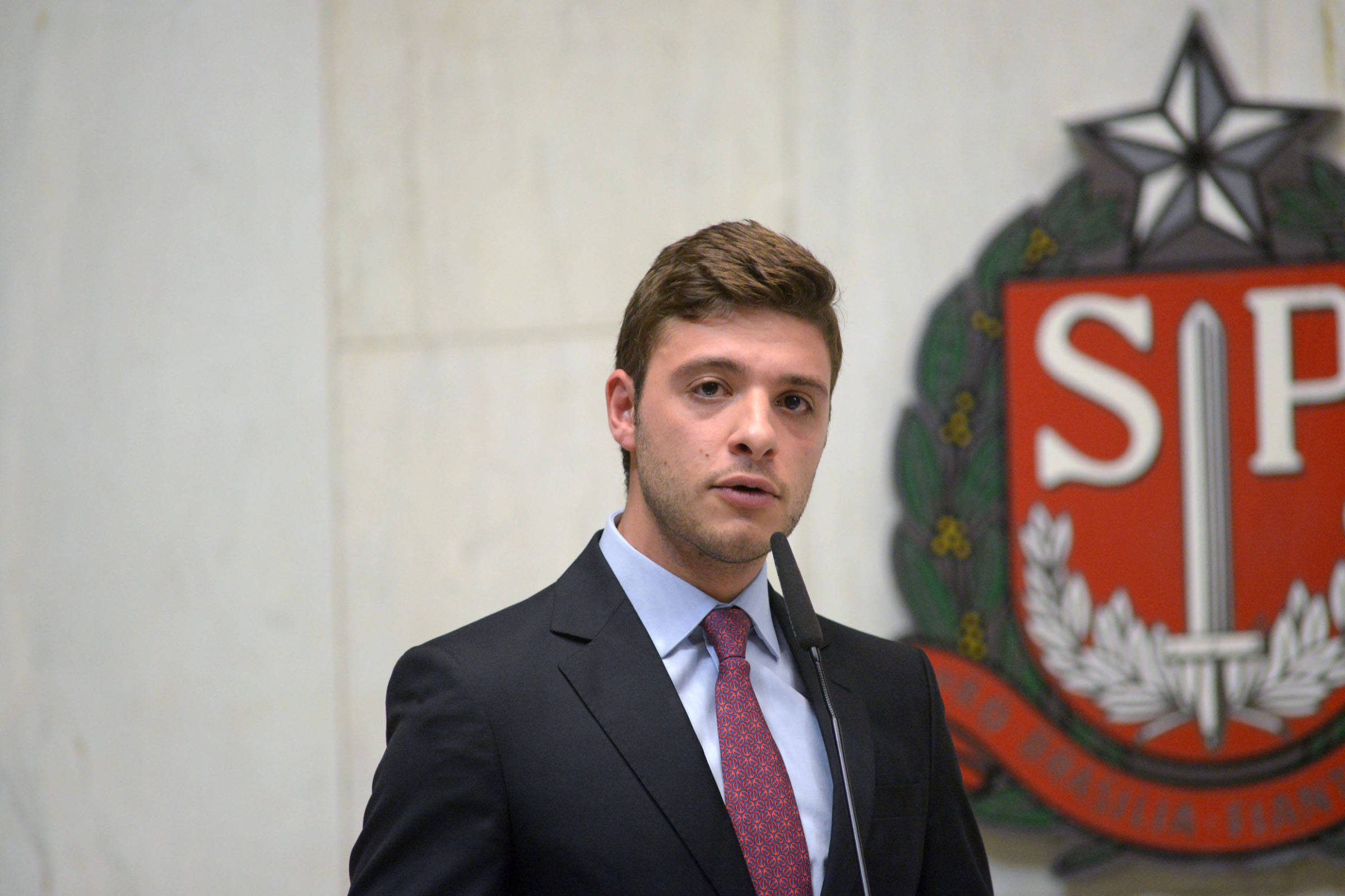 Deputado propõe protocolo de violência contra mulheres nas universidades em SP