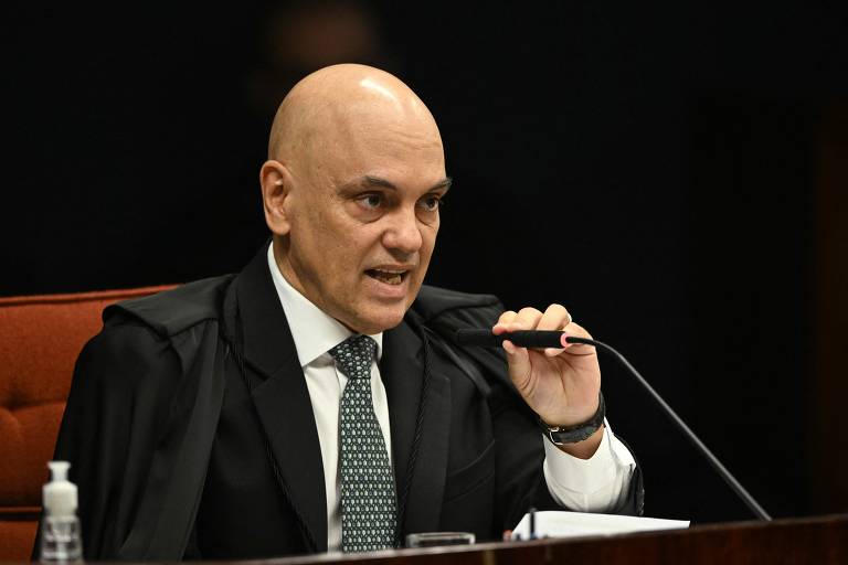 Alexandre de Moraes, ministro do STF, durante sessão de julgamento.