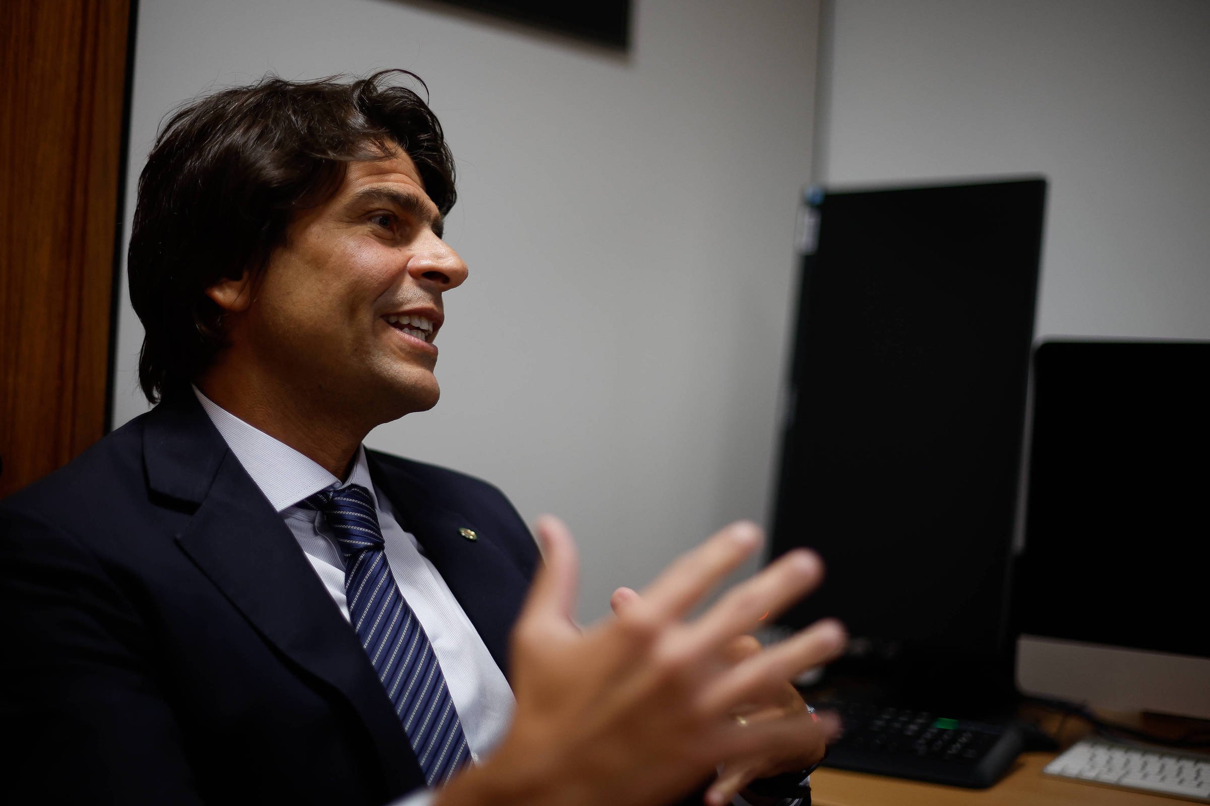 PEC da reforma administrativa é protocolada após intervenção de Motta