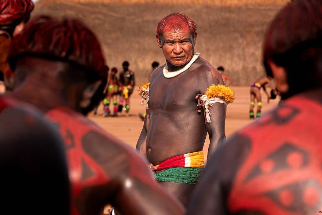 Ritual sagrado indígena no Xingu sufoca com crise climática