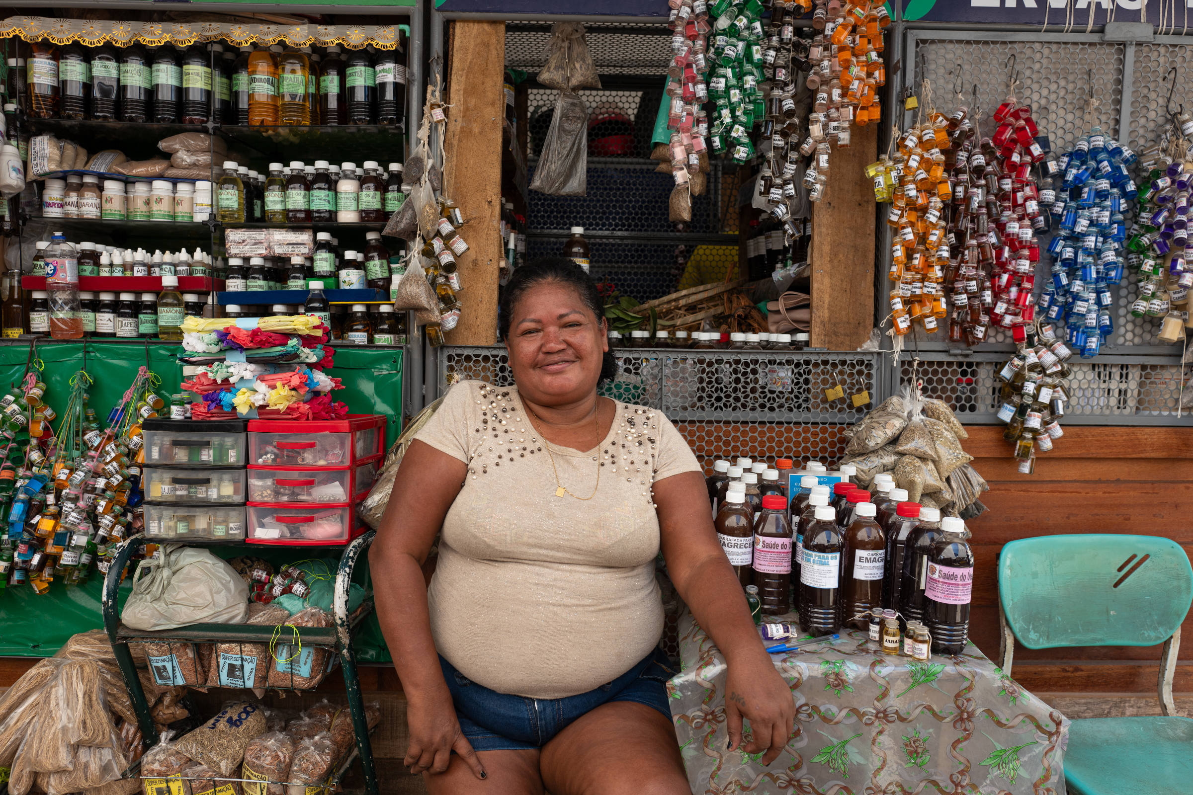 Belém vive 'COP mania' com lançamentos de pratos, sorvetes e até poção 'chama gringo' inspirados na cúpula climática