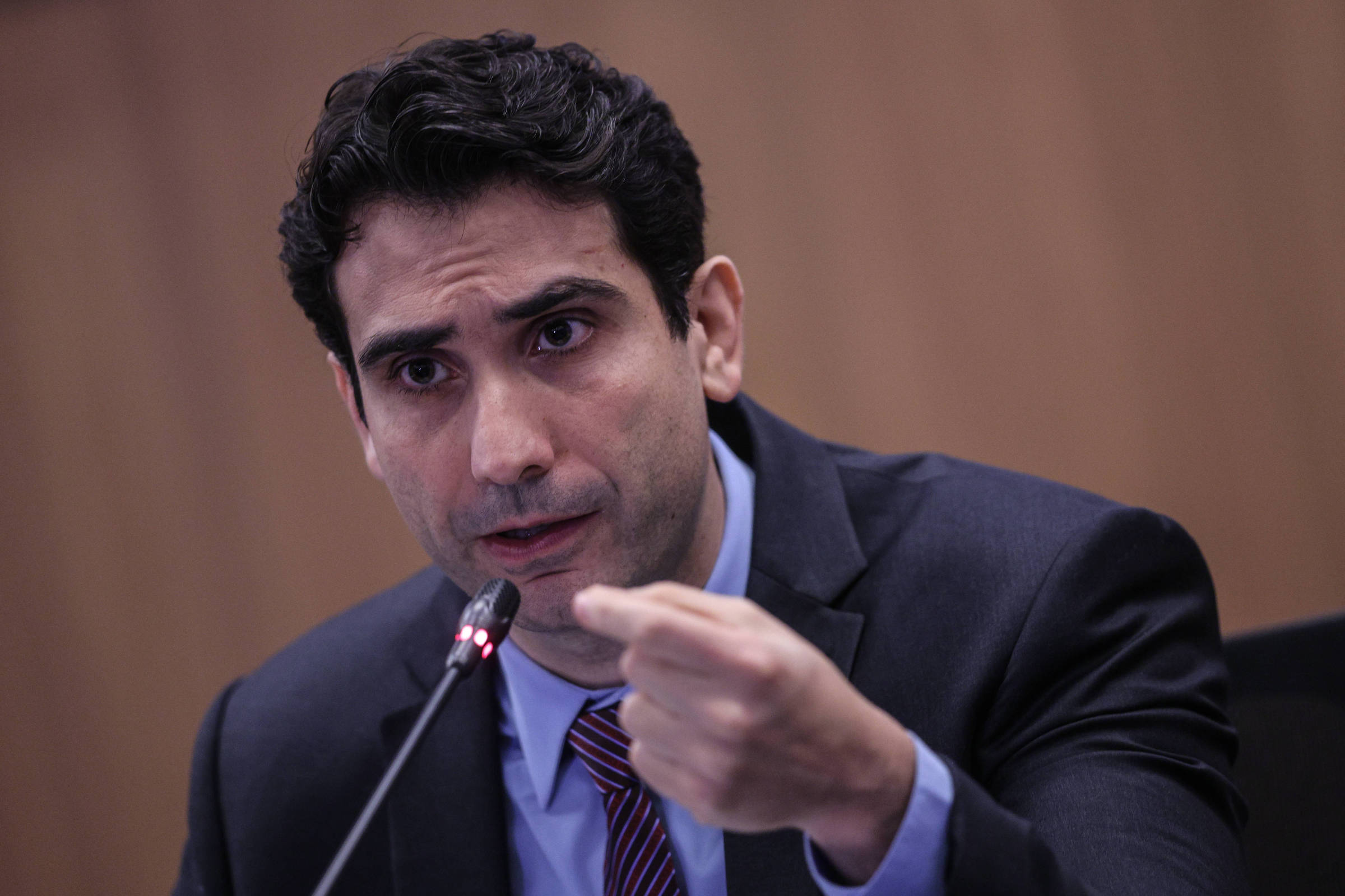 Galípolo vê crítica a juros como legítima e fala em 'delicadeza' de Haddad após ser poupado