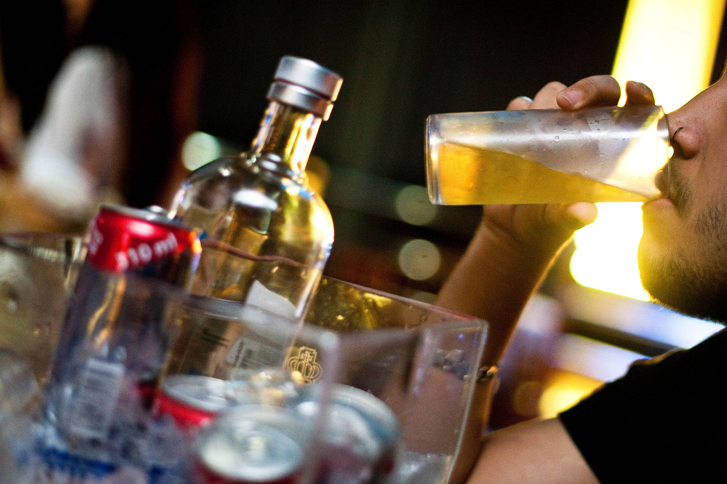 Grã-Bretanha quer proibir a venda de bebidas energéticas para crianças