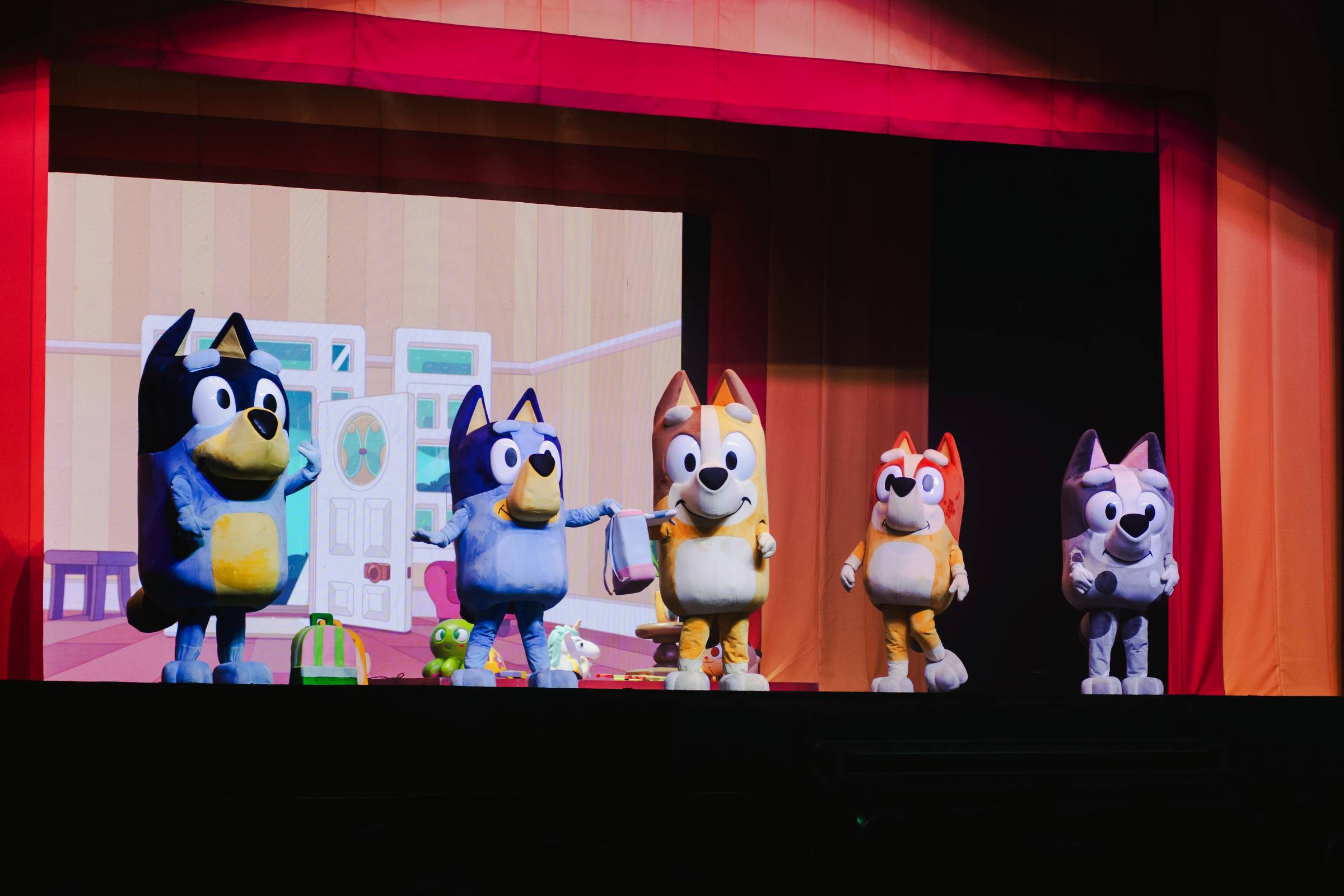 Bluey' ganha peça infantil no Brasil - 10/09/2025 - Teatro - Guia Folha