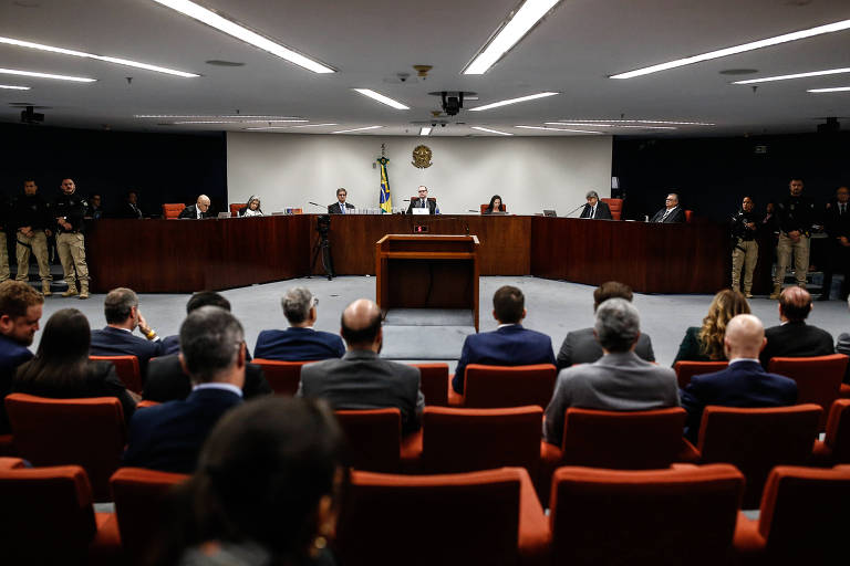 STF forma maioria para negar anulação de julgamento de Bolsonaro