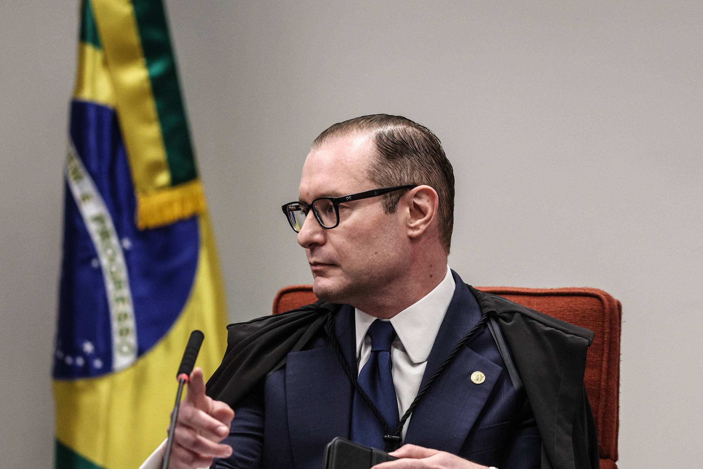 Zanin vota para manter reoneração gradual da folha até 2027