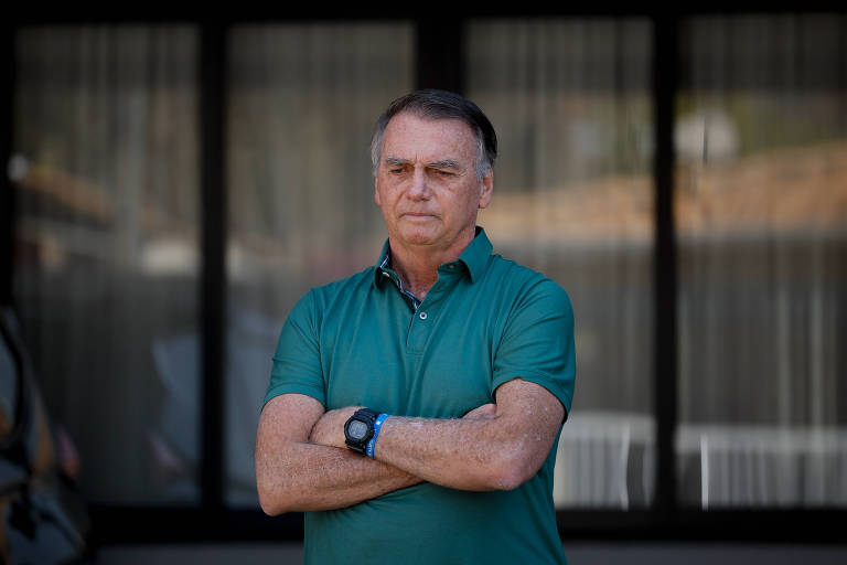 STF estima que prisão de Bolsonaro para cumprir pena deve ocorrer até dezembro