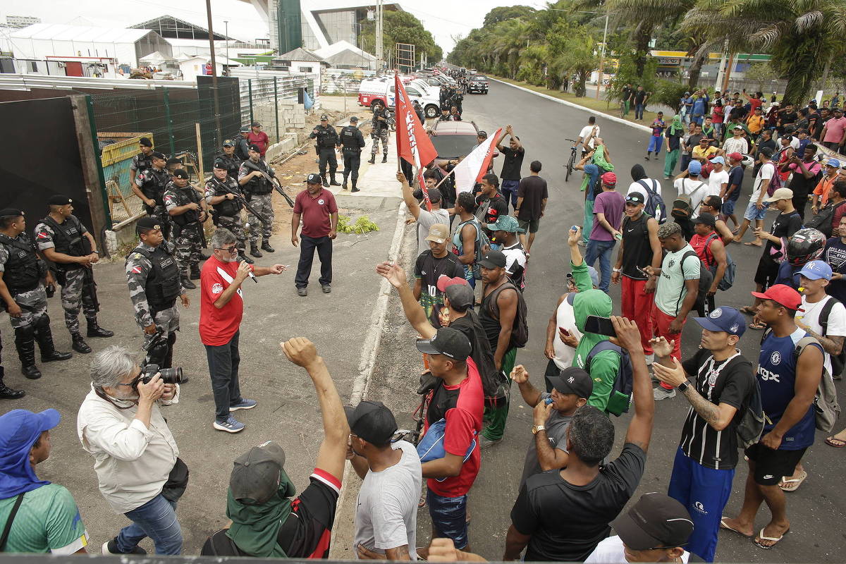 Trabalhadores que atuam em obras da COP30 aderiram à greve, diz sindicato da categoria