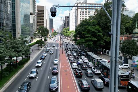 https://f.i.uol.com.br/fotografia/2025/09/17/175813370768cafdcbd7e26_1758133707_3x2_th.jpg