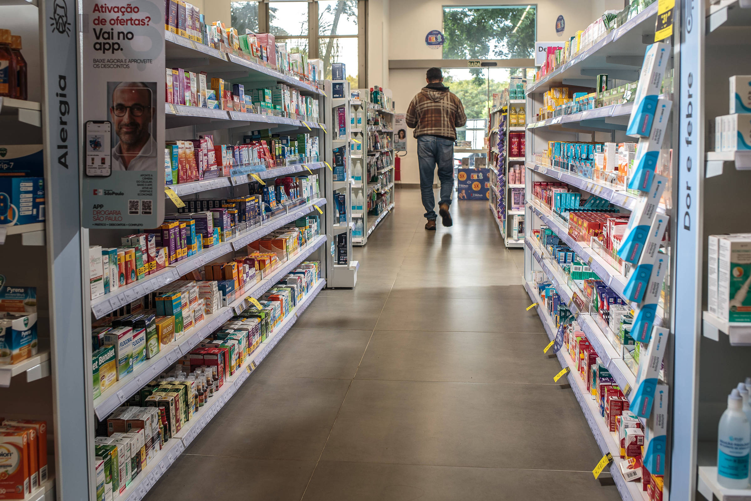 Comissão do Senado aprova venda de remédios em supermercados