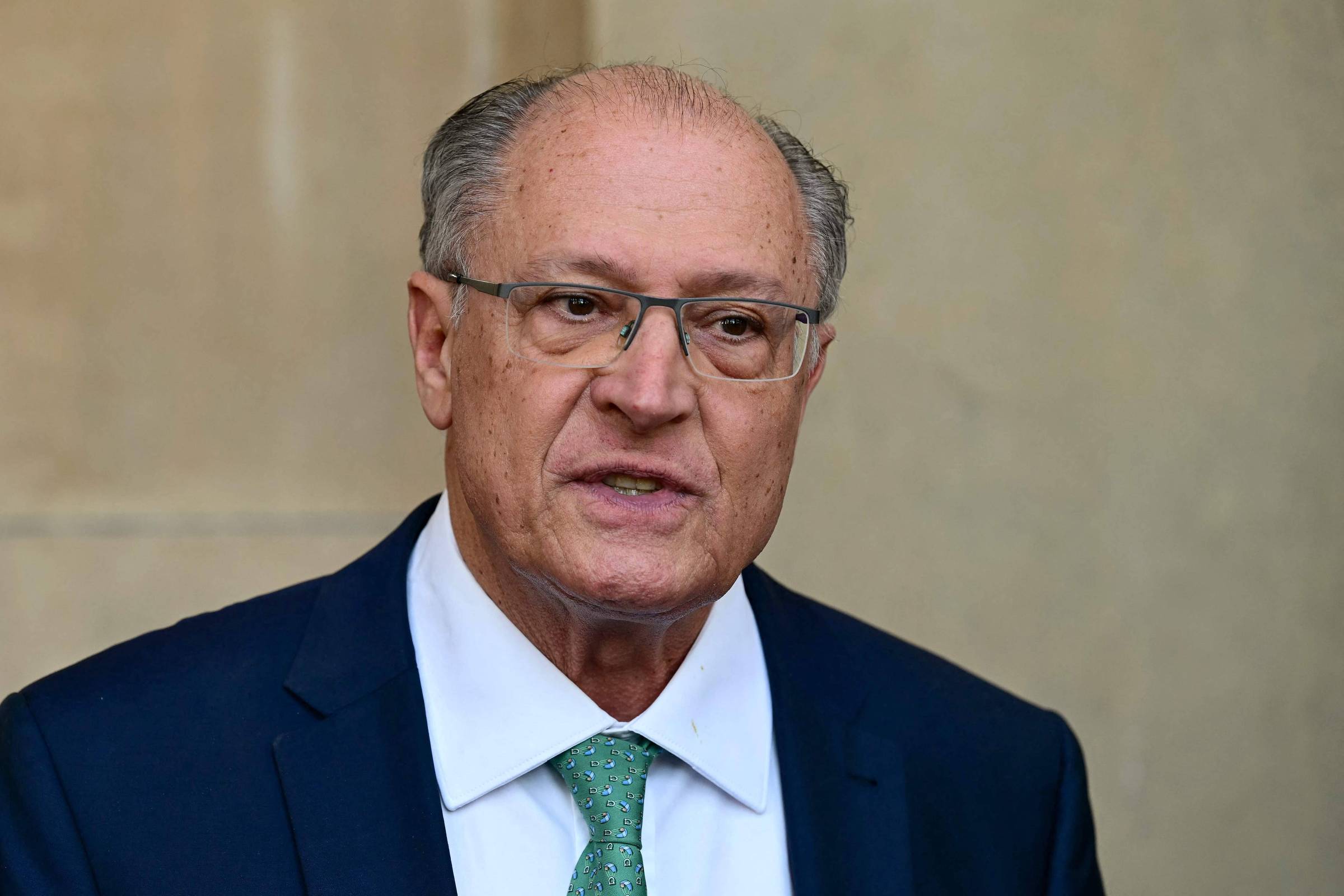 Alckmin diz que governo buscará excluir mais produtos das tarifas de Trump