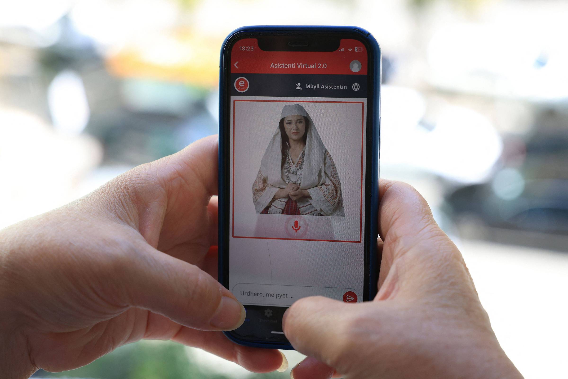 A ministra feita de IA da Albânia