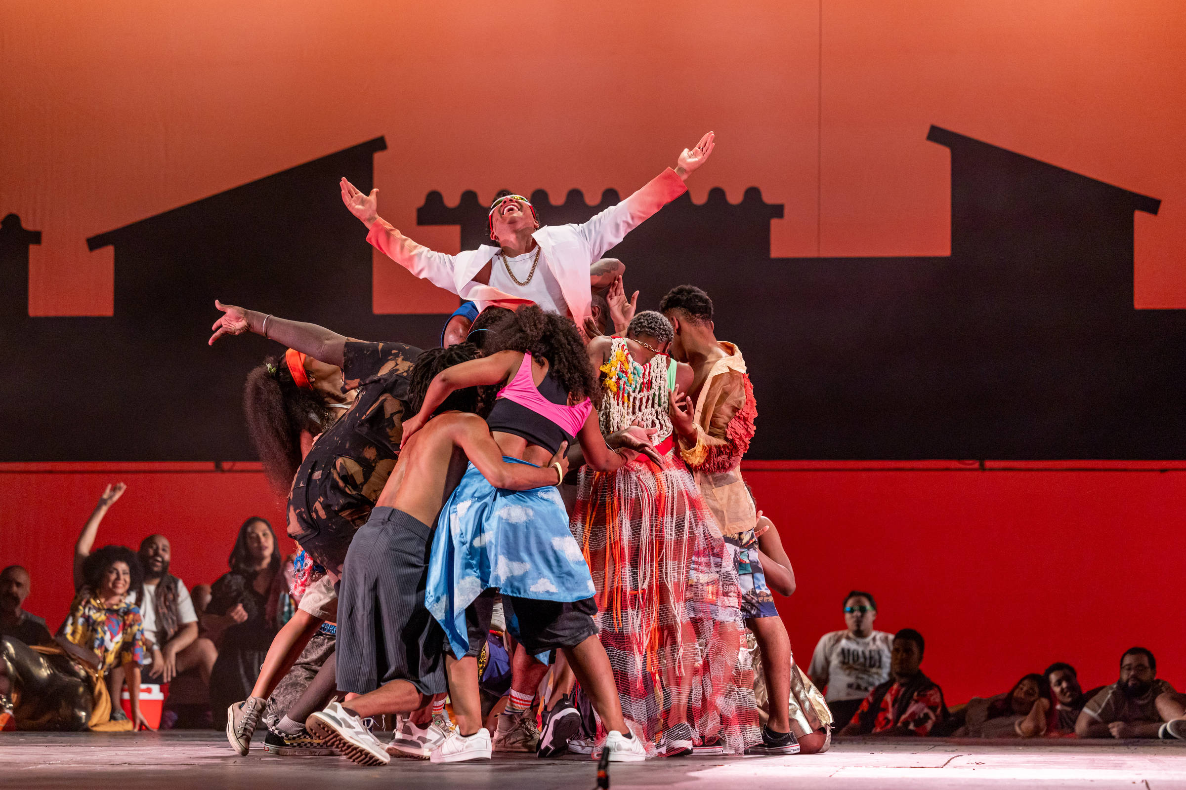 Ópera 'Porgy and Bess' leva a negritude e as periferias brasileiras ao palco